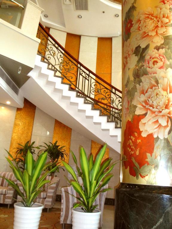 Overseas Chinese International Hotel Qingdao Luaran gambar