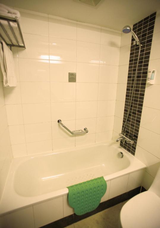 Overseas Chinese International Hotel Qingdao Bilik gambar