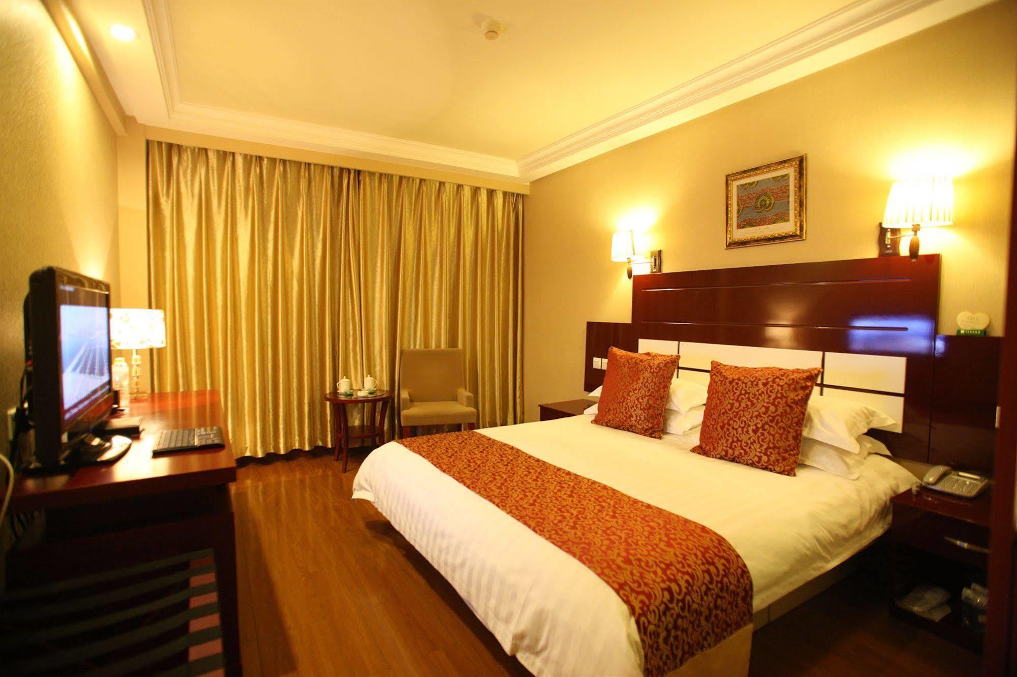 Overseas Chinese International Hotel Qingdao Luaran gambar