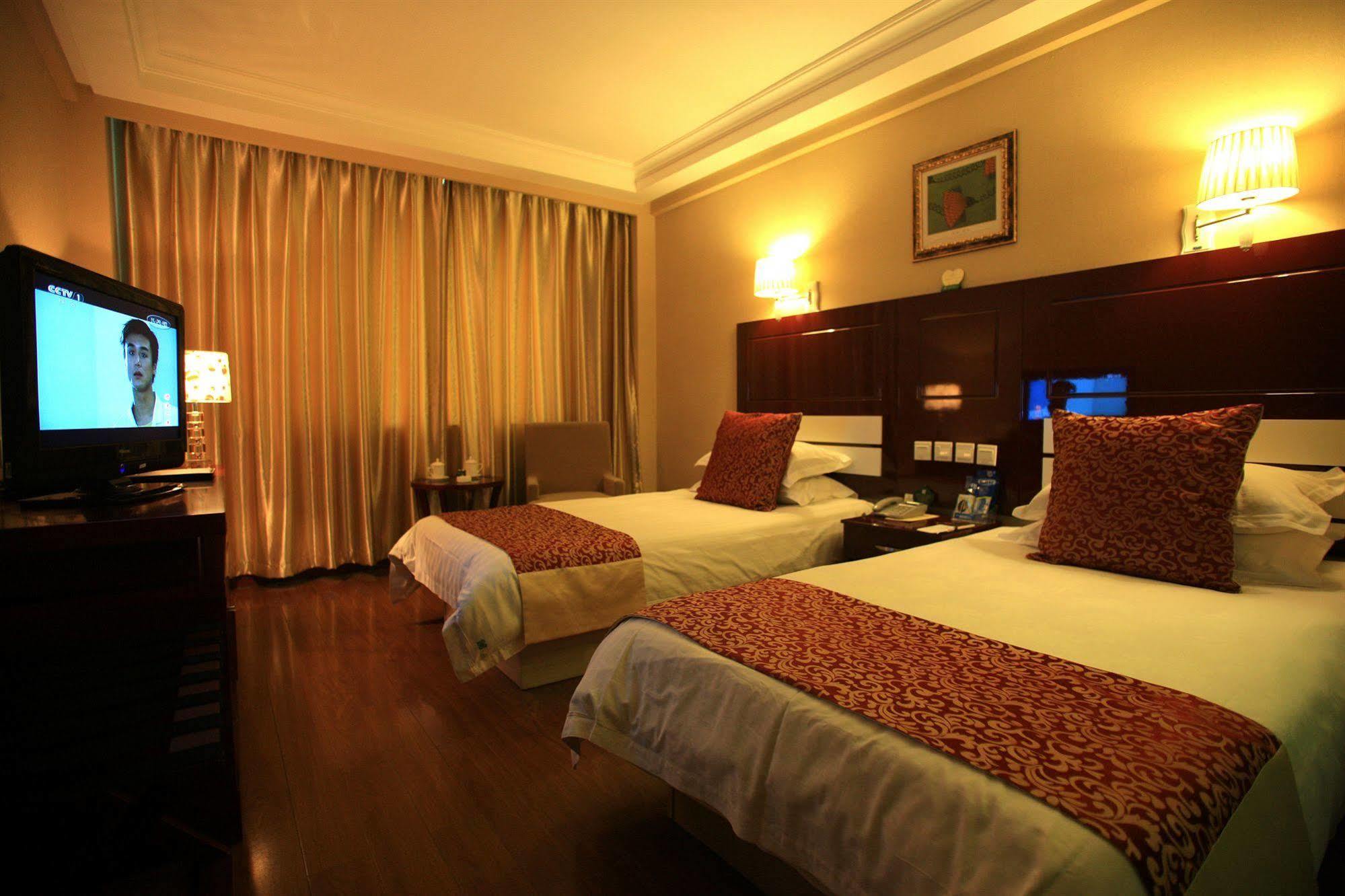 Overseas Chinese International Hotel Qingdao Luaran gambar